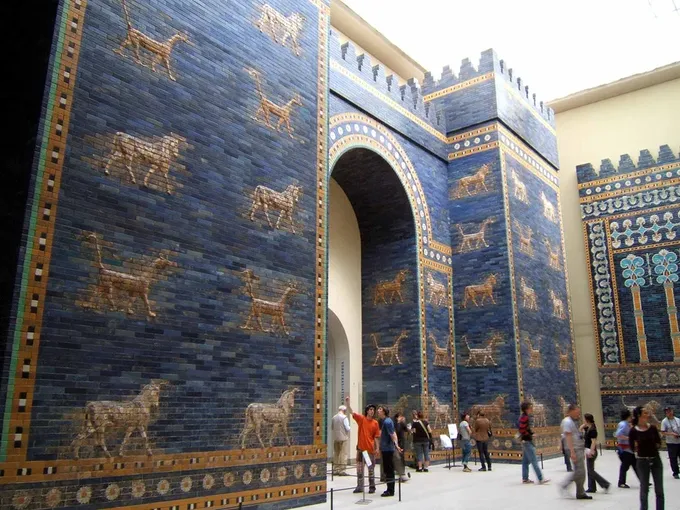 Puerta de Istar de Babilonia, capital de Nabucodonosor en el destierro
