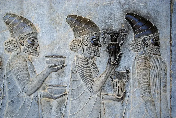Relieve del Apadana de Persépolis, corte del rey Asuero