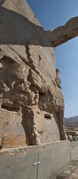 Puerta de Todas las Naciones de Persépolis, la puerta del rey donde estaba Mardoqueo