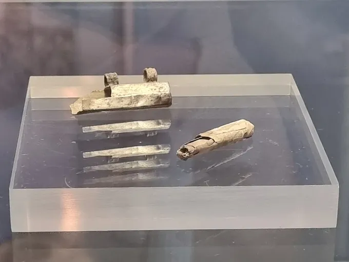 Amuleto de plata de Fráncfort, de mediados del siglo III
