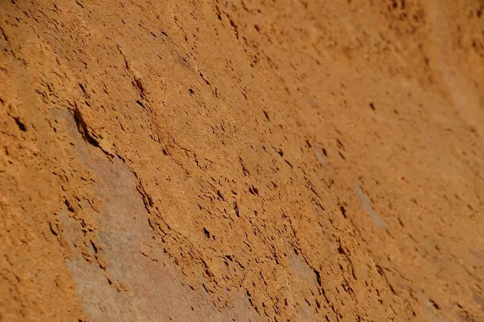 Arenisca cuprífera del valle de Timná, en el Arabá de Edom, cuyo nombre llevó uno de los jefes de Esaú