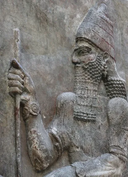 Relieve de Sargón II hallado en Jorsabad, el rey asirio que nombra Isaías