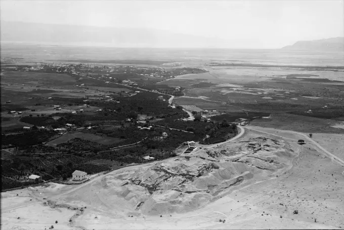 Vista aérea del montículo de la antigua Jericó, la Tell es-Sultán de las excavaciones