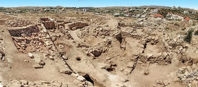 Vista aérea de Jirbet el-Maqatir, candidata al emplazamiento de Hai