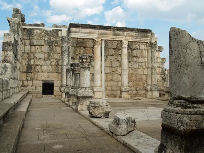 Ruinas de la sinagoga de Cafarnaún