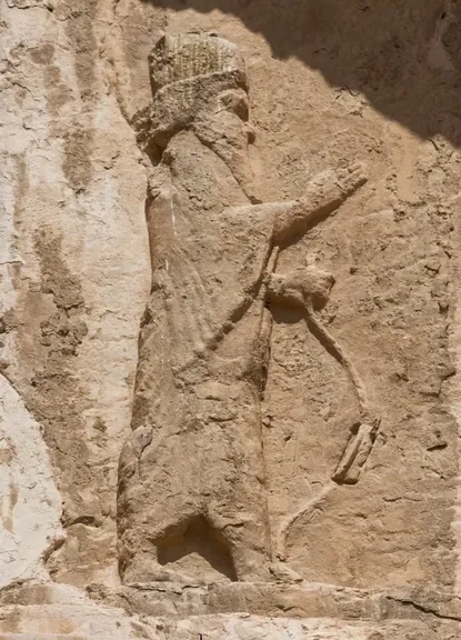 Relieve de Artajerjes I en Naqsh-e Rustam; bajo el dominio persa profetizó Malaquías